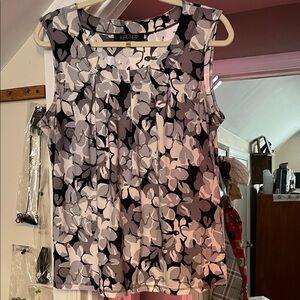 Kasper Women's Sleeveless Floral Top - Black, White, and Gray
